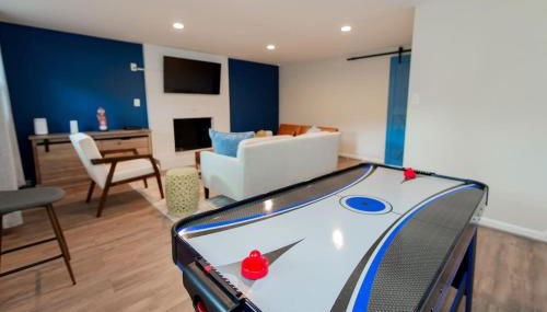 5 bedrooms with 4 Full Bath Fire Pit BBQ and Plush Amen on 1 2 acre - Foto 4