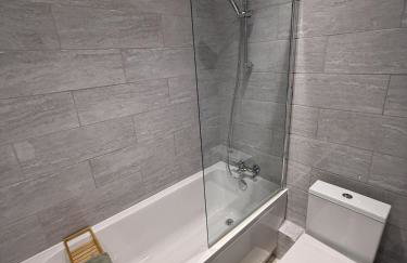 3 bed house, Free parking 9ppl - Foto 24