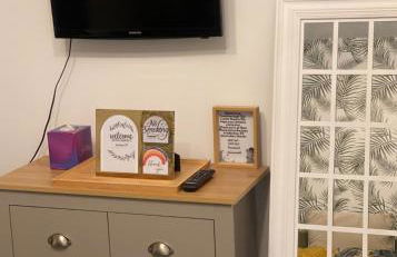 Peterborough City Center Near Healthcare Center One Bed apartment With Free Private Parking Contractors Locum Staff welcome - Foto 6