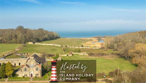 The Old Abbey Farmhouse - Stay at Quarr Abbey Monastery - Pet-Friendly Farmhouse with History & Countryside Views, surrounded by woodland & nature - Foto 1