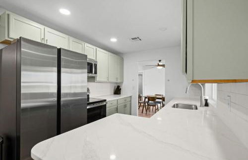 Modern 5BR Retreat l Cozy l Spacious Work-Friendly - Foto 10