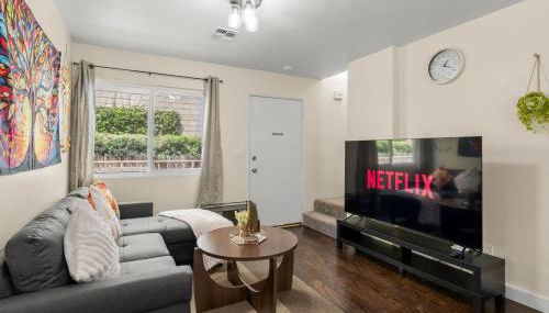 Cozy&Stylish DT Alhambra Living walk to Starbucks - Foto 3