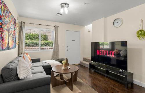 Cozy&Stylish DT Alhambra Living walk to Starbucks - Foto 3