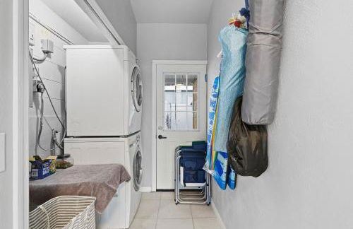 Sun and Fun- Dolphin Diversion - Photo 10