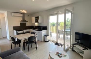 T2 climatise 4 pers avec terrasse vue campagne piscine et parking V0773 - Foto 2