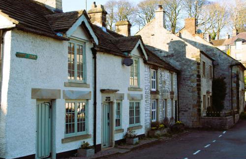 The Beautiful Bobbin - Premium Cottage with views, local walks, wood burner & pubs - Photo 49