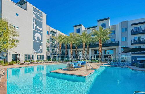 Near Mayo Clinic & Desert Ridge , Stay with Pool & Gym- S309 - Foto 21