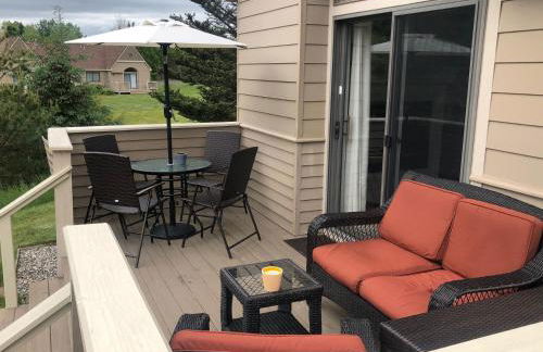 F3 Fairway Village Condo with great mountain views, 8 minute walk from Omni Mount Washington Hotel! - Foto 13