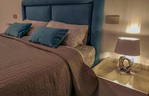 The Rabbit Hole - Photo 6