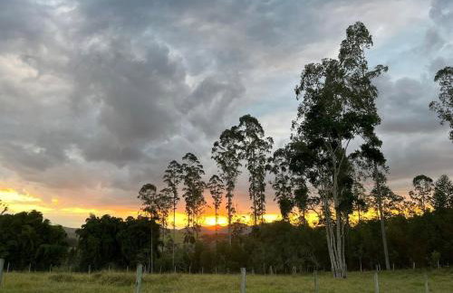 Casa de Campo Paraibuna com Lareira e Fogo de chão - Foto 22