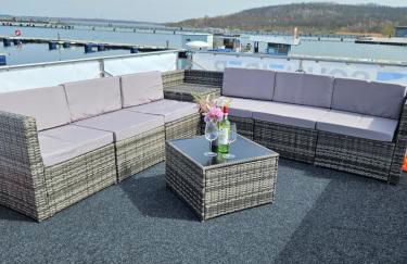 Mobiles Hausboot El'milia mit eigener Ankerboje auf dem See - Foto 14