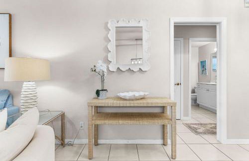 Lazy days and lake views. Beautiful Naples pool home - Foto 6