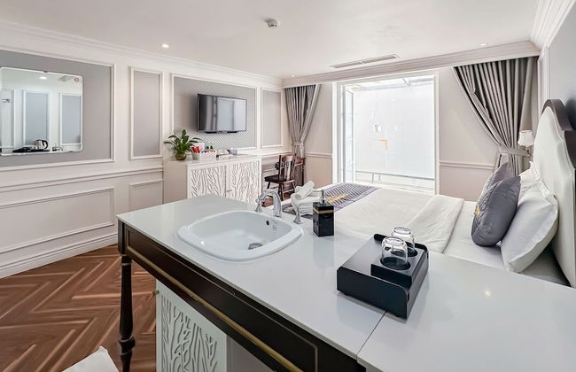 Diamond Boutique Hotel - Photo 9