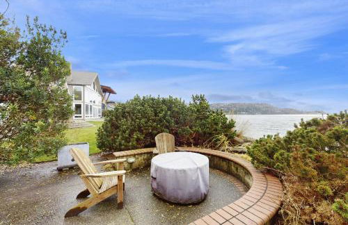 Camano Island Waterfront Modern Splendor - Foto 3