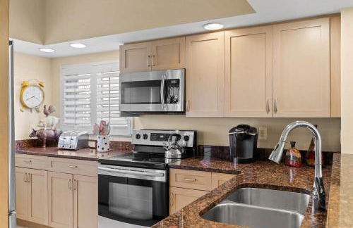 Exquisite Beachfront Residence at Shell Island Beach Club of Sanibel - Photo 9