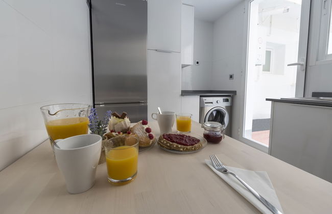 HQ Rooms Apartments San Vicente - Photo 18