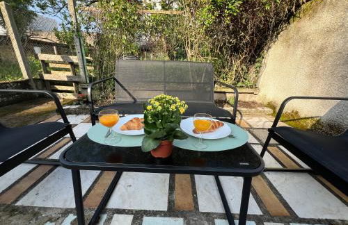 Studio Jozy I confort et jardin en ville 4pers I Futuroscope - Foto 2