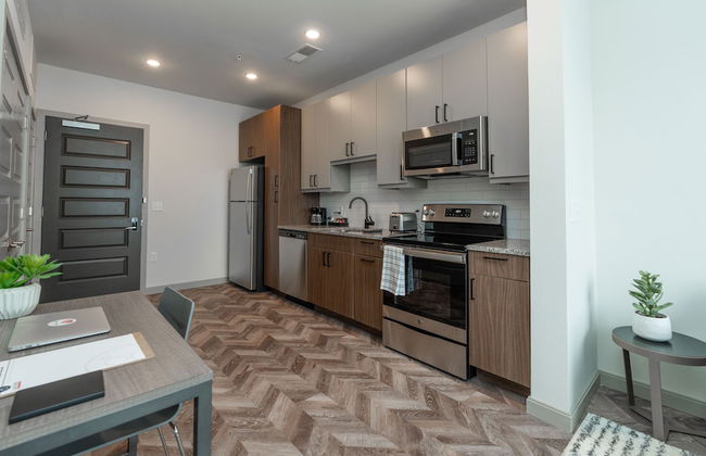 Yugo Guest Suites - Foto 15