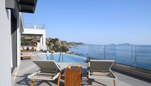 Rozites Luxury Beachfront Villa, By Hellocrete - Foto 3
