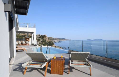 Rozites Luxury Beachfront Villa, By Hellocrete - Foto 3