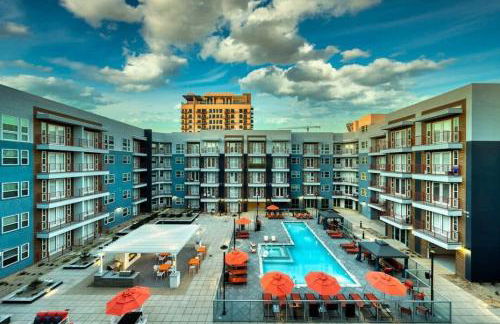 Cozysuites PHX RORO Gym, Pool, Pets, Parking! #5 - Foto 2