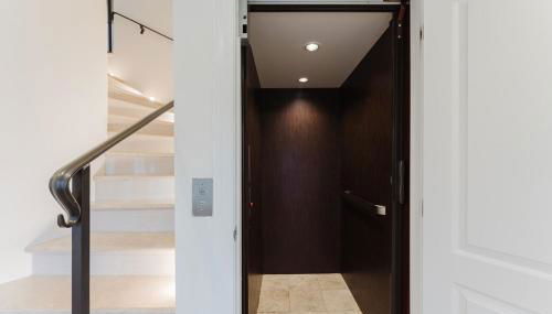 Beachside Luxury Private Townhome with Pool and Ocean Views - Photo 4