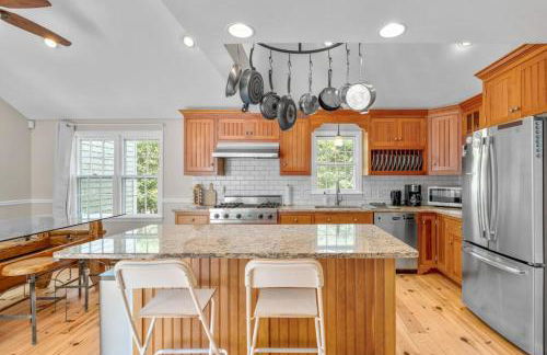 Gorgeous Home 1 mile to Beach and near Cape Cod Bikepath - Foto 27
