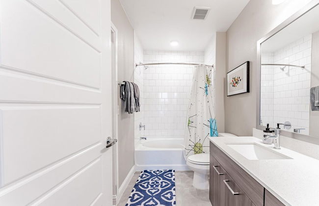 Quaint King Bed 1BR 5 Min to DT - Foto 10