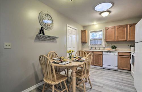 Centrally Located South Hill Apartment with Smart TV - Photo 10