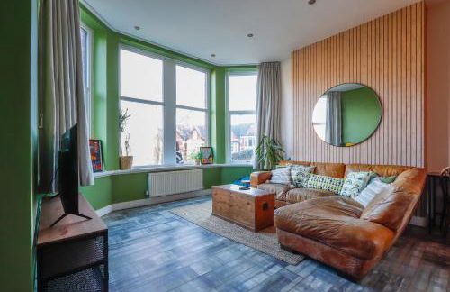 Leah Suite - Chique 2BR Apartment with Pool Table, Parking & WIFI - Foto 1