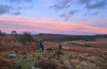 Peaceful 2-Bed Bungalow with Garden & Parking in Bramley Village, Rotherham - Foto 52
