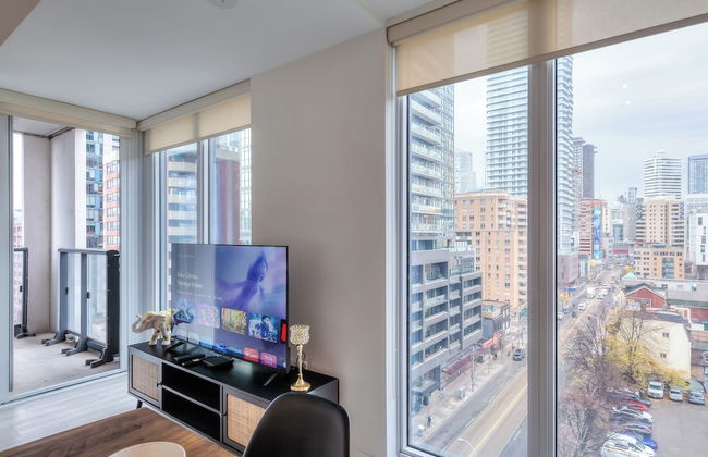 Panorama Suites Downtown Toronto - Photo 22