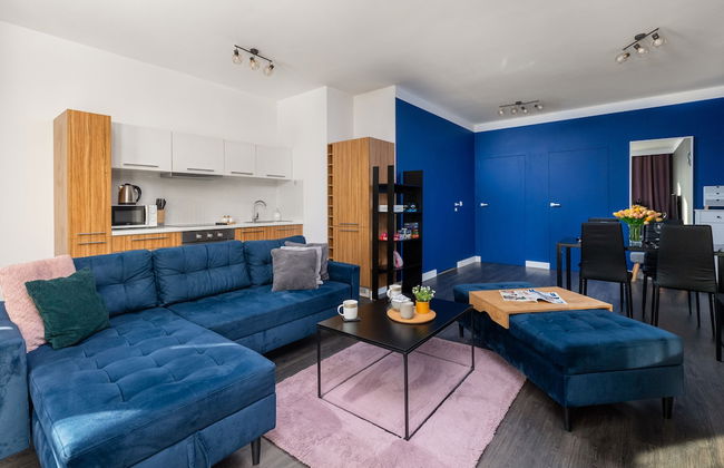 Mysterious Blue Apartment by Renters - Foto 25