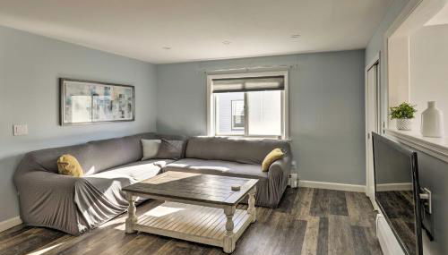 Pet-Friendly Revere Getaway, Steps from the T! - Foto 4