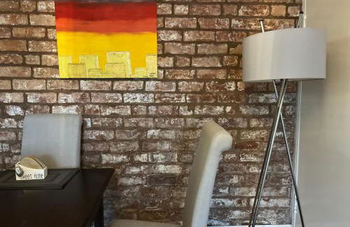 Cosy and Peaceful Maisonette with Terrace, Kidderminster - Foto 1