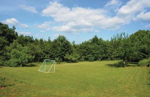 4 Bedroom Stunning Home In Jurani - Foto 13