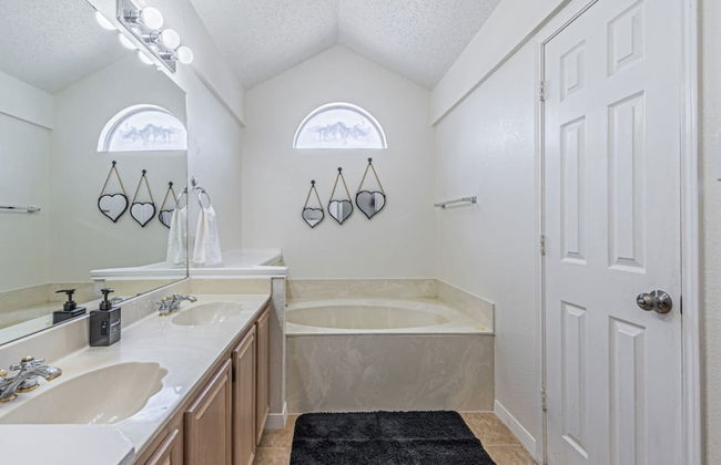 Lux 3-br Garage Gated Yard by The Star Frisco - Foto 47