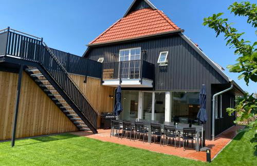 FH Magnolia fuer 12 Pers. mit Terrasse + Dachterasse - Foto 1