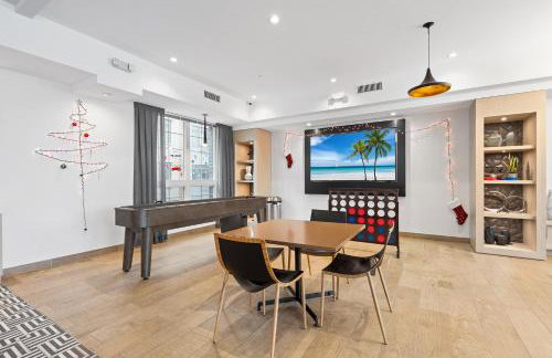 Modern 2BR 2BA Condo Sleeps 8 with Gym Laundry 20 Min to NYC - Foto 24