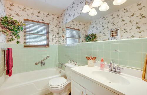 Lovely Bryan Home with Deck - 4 Mi to Kyle Field! - Foto 16