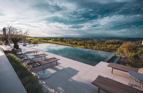 Amazing Villa ALMA Infinity POOL, PADEL Court, Jacuzzi - Foto 2