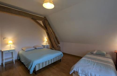 Maison de charme avec piscine couverte, vélos, barque et coin pêche, proche Châteauroux et George Sand - FR-1-591-168 - Foto 16