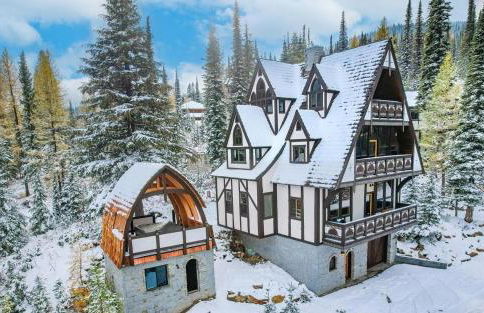 Ski-In Ski-Out Schweitzer Winter Chalet with Hot Tub - Foto 1