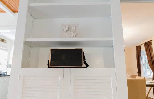 Exclusive Lux Home Near Town • Game Rm • Gym • 4BR - Photo 62