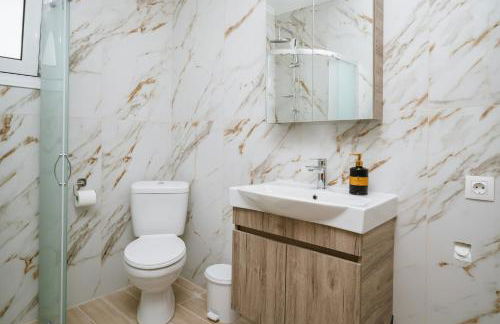 Irene Villa with Hot Tub, by Estia - Foto 23