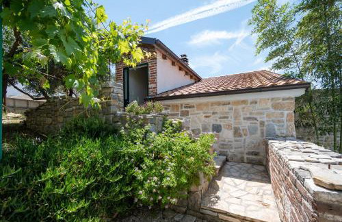 Family friendly house with a swimming pool Radovin, Zadar - 21307 - Foto 3