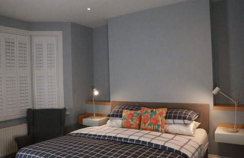 Huge 6-Bedroom House in Greenwich, Sleeps 12 - Foto 13