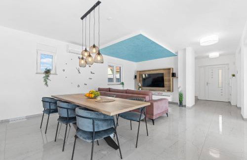 Villa mit Privatpool, Ping-Pong, BBQ - Foto 6