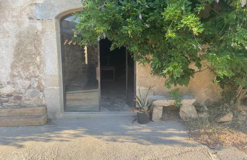 CASA RURAL DE ENSUEÑO EN CANTALLOPS CON 9 HABITACIONES DOBLES CON BAÑOS PRIVADOS Y PISCINA DE 20M x 2,70M - Foto 16