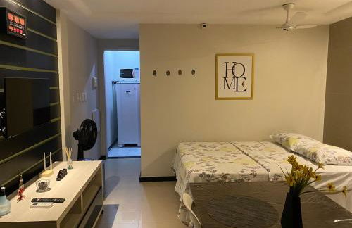 Flat Aju - Um jeitinho especial de se hospedar em Aracaju. Uma verdadeira suíte master todo mobiliado no capricho só para você. - Foto 12